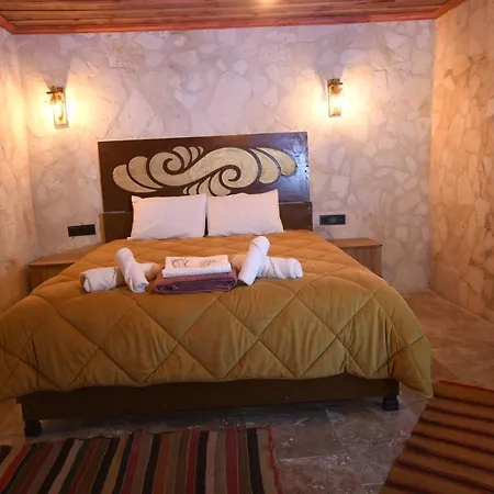 Hotel Stone Owl & Restaurant 3*
