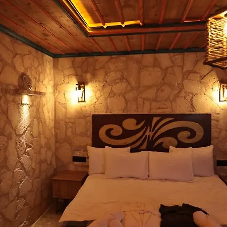 Stone Owl & Restaurant 3* Uchisar