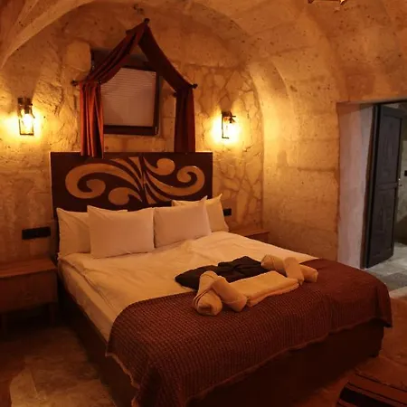 Stone Owl & Restaurant Szálloda 3*