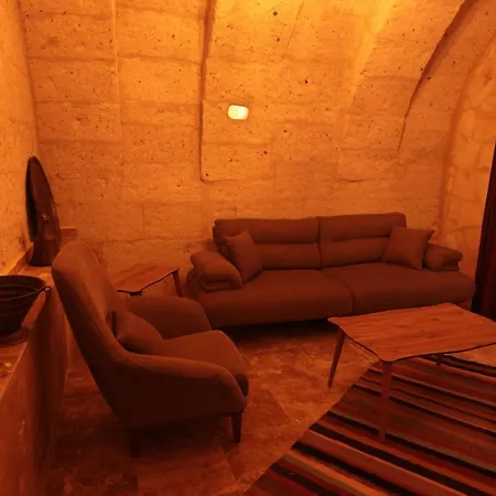 Stone Owl & Restaurant Hotel 3*