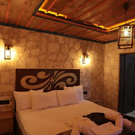 Stone Owl & Restaurant 3*