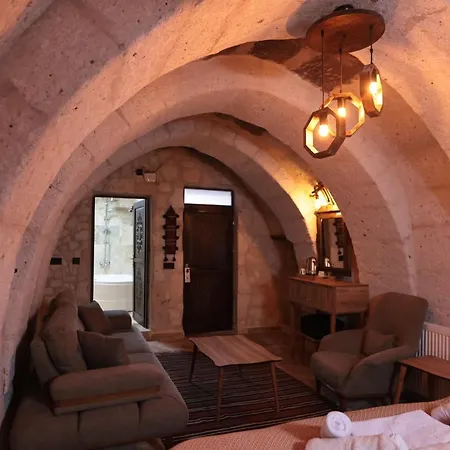 Hotel Stone Owl & Restaurant 3*