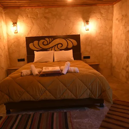 Hotel Stone Owl & Restaurant 3*