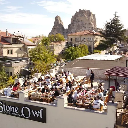 Stone Owl & Restaurant Szálloda