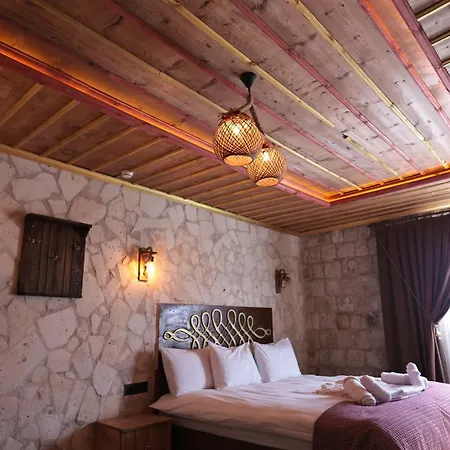 Stone Owl & Restaurant Hotel
