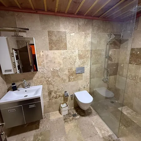Stone Owl & Restaurant Hotel 3*