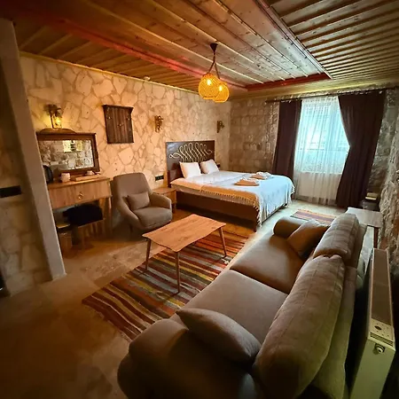 Stone Owl & Restaurant 3*
