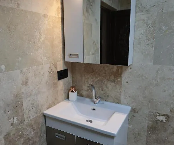 Stone Owl & Restaurant 3*