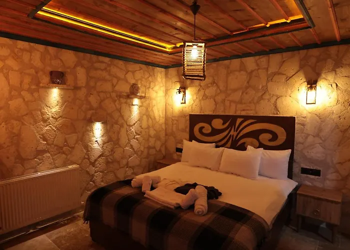 Stone Owl & Restaurant Szálloda 3*