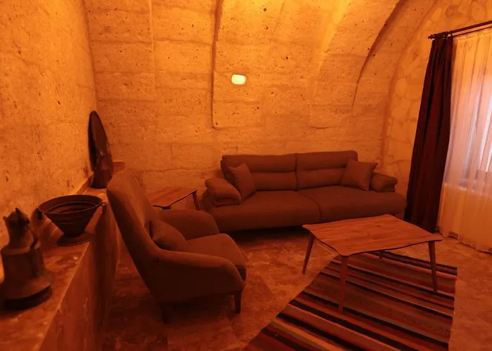 Stone Owl & Restaurant Szálloda 3*