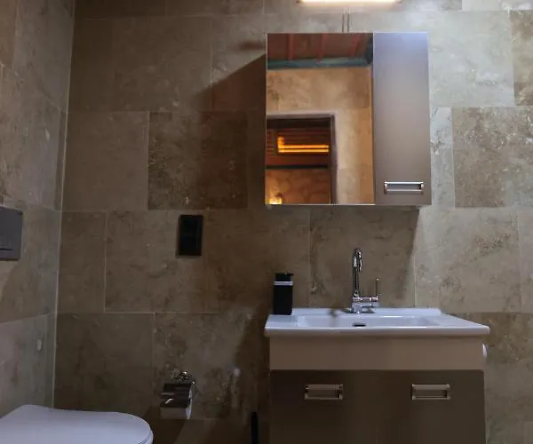 Szálloda Stone Owl & Restaurant 3*