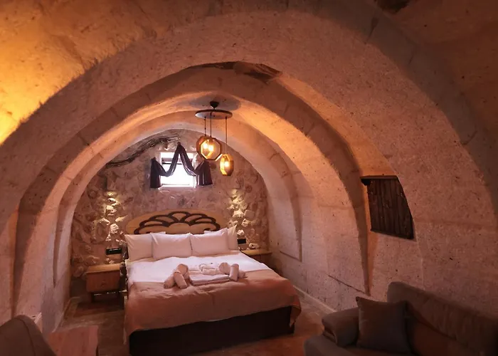 Stone Owl & Restaurant Üçhisar