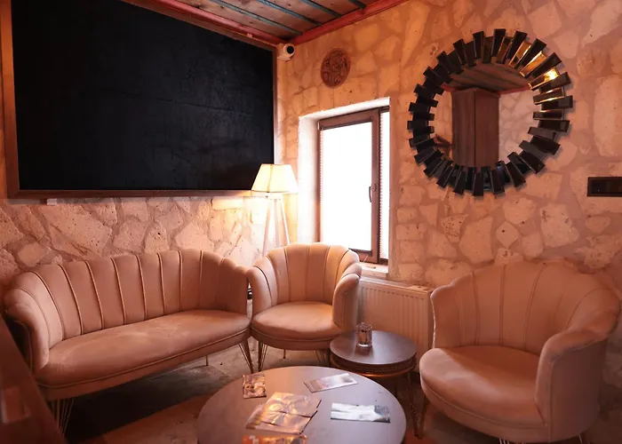 Stone Owl & Restaurant Szálloda