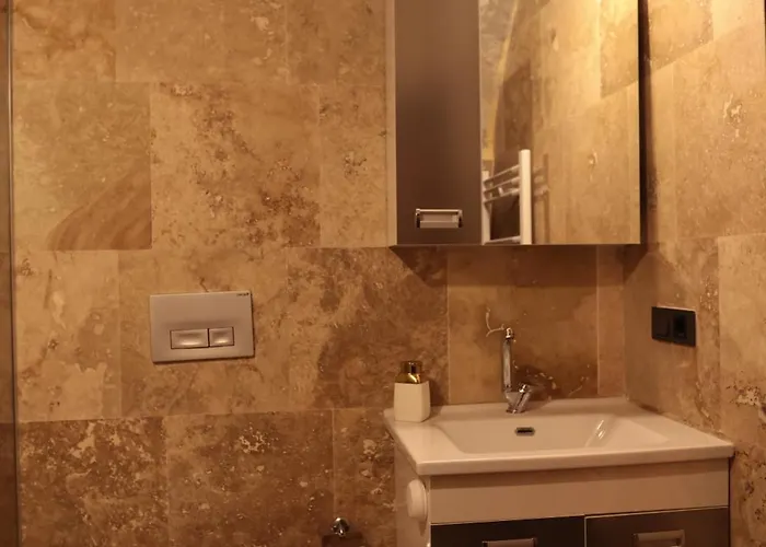 Szálloda Stone Owl & Restaurant 3*