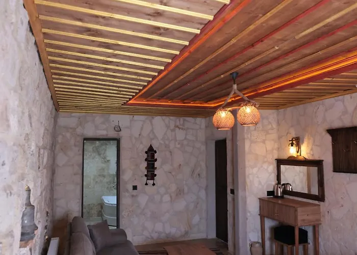 Stone Owl & Restaurant 3*