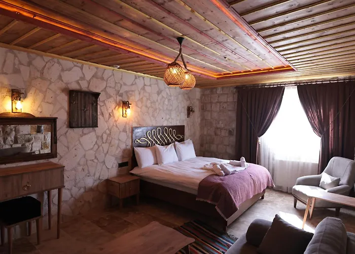 Szálloda Stone Owl & Restaurant 3*