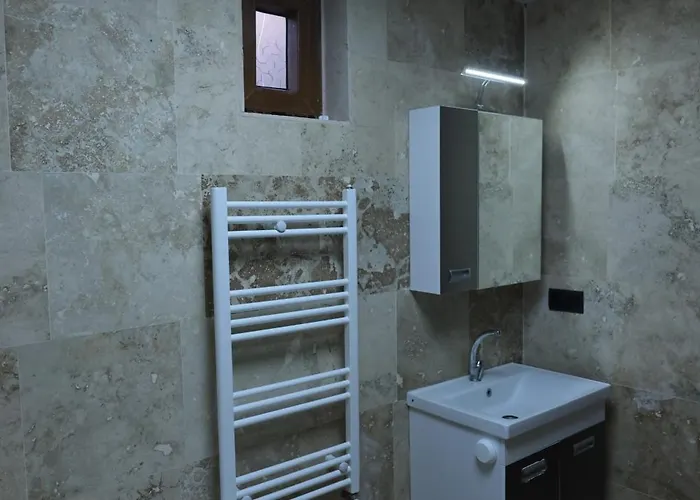 Szálloda Stone Owl & Restaurant 3*